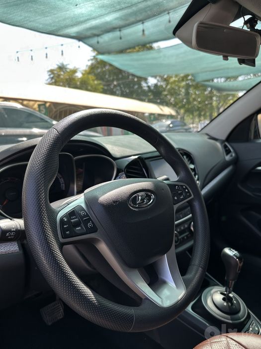 Продам Lada Vesta SW Cross 1.8 AMT Robot
