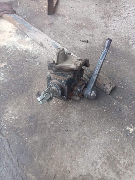 Гур,рулевой колонка Мерседес 408 D