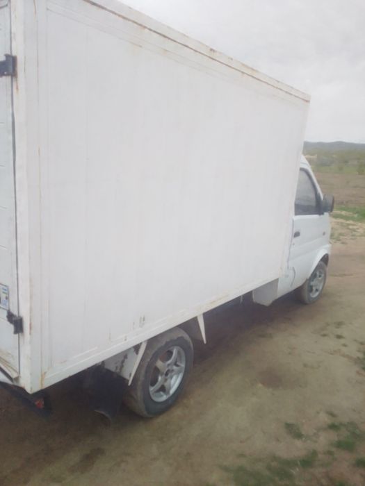 Dongfeng barter qilamiz