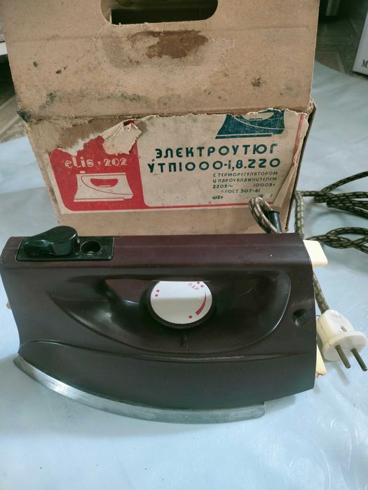 Утюг электрический советский