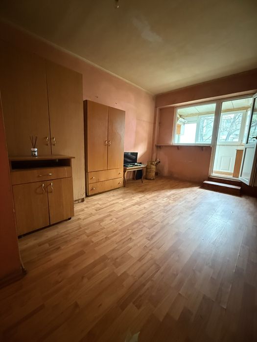 Vand apartament 1 camera