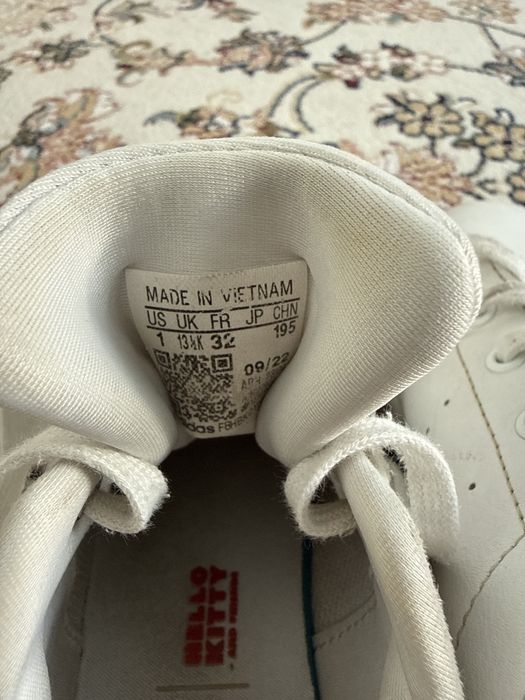 Кроссовки для девочек от Adidas