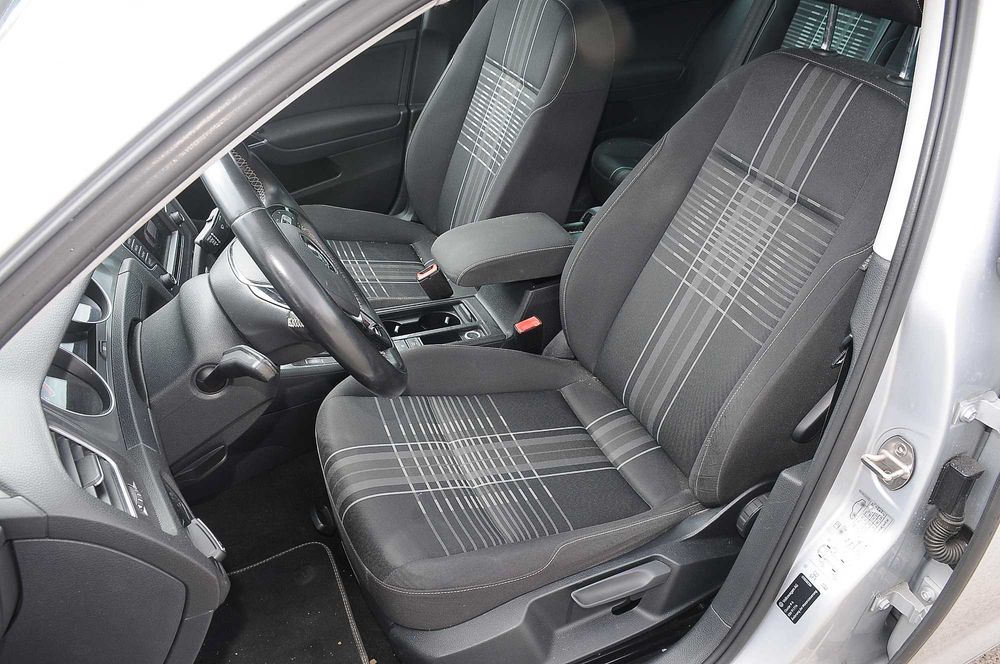 VW Golf 7 Lounge 2017 1.6TDi 110 CP E6 clima navi, recent adus Germania 162.000 km, 9.200 €