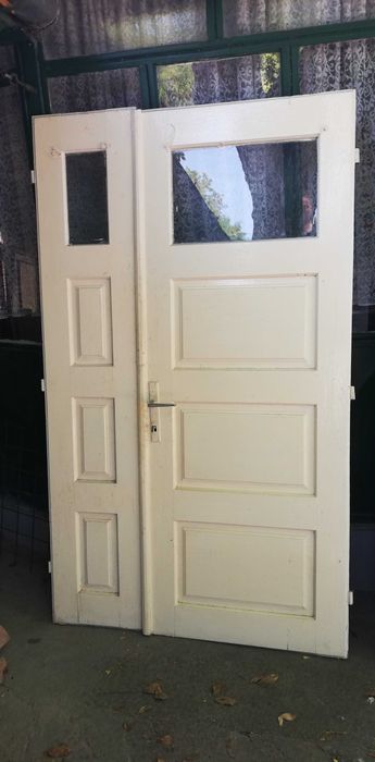 Tamplarie de lemn masiv, cu geam