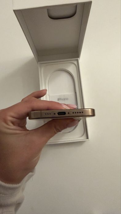 Iphone 16 pro 256GB Desert Titanium