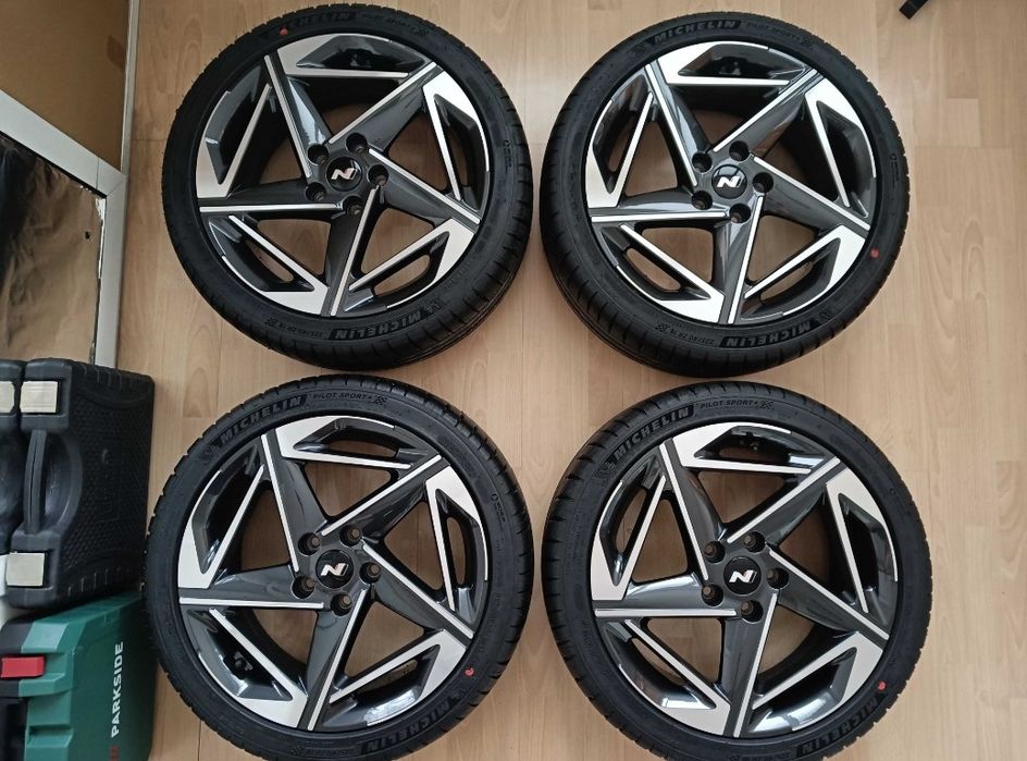 Hyundai N-line 18-ки джанти с гуми 225 40 18 Michelin