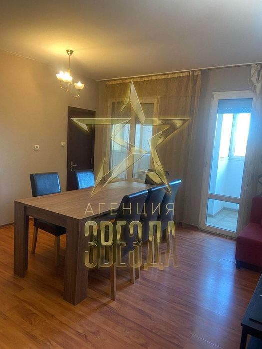 Дава се под наем Тристаен апартамент в Пловдив, Център - 100 кв.м за 450 € - Снимка #1