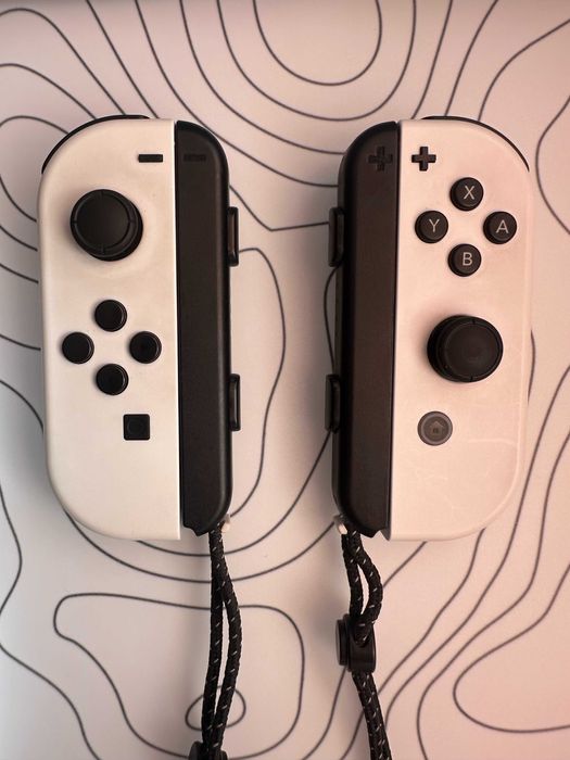 Продам прошитый Nintendo Switch OLED в отличном состоянии