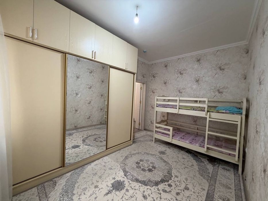 Срочно продаються 2 х комн кварт в Самаркан в массиве Карасув