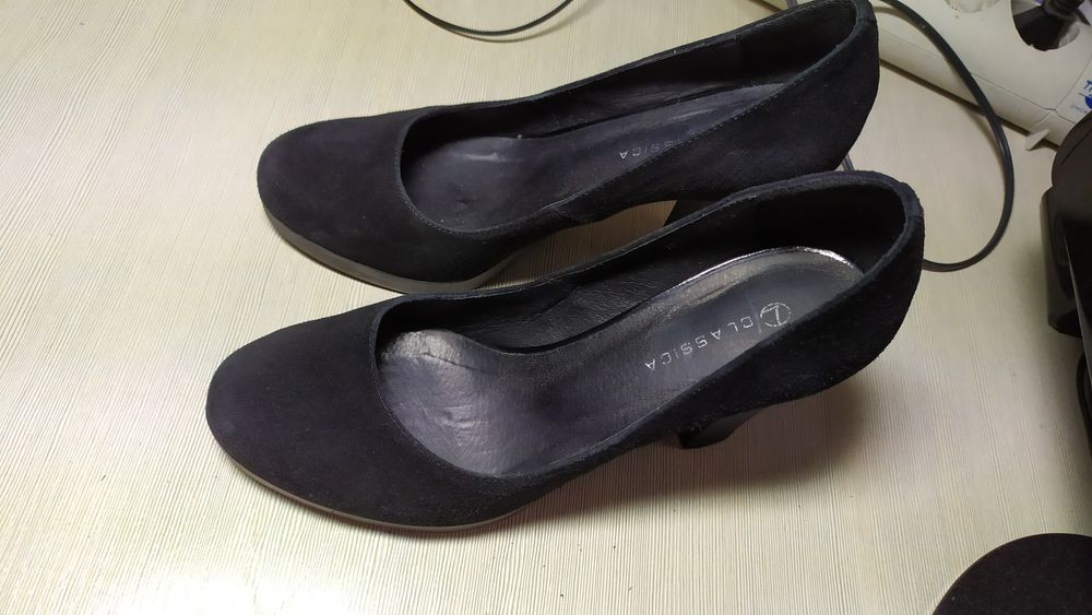 Продам женские туфли