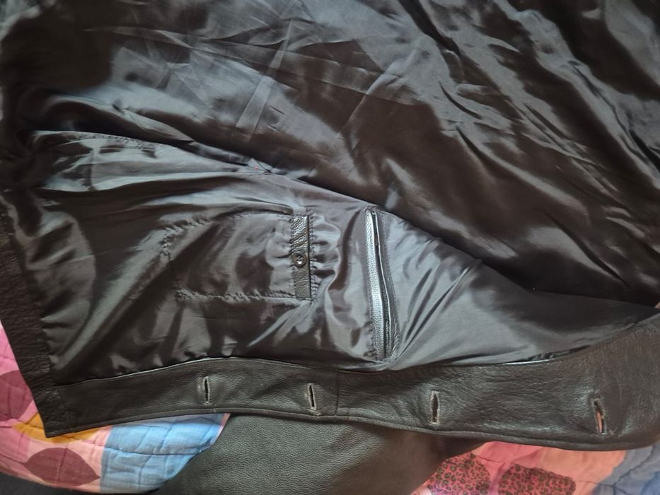 Кожанная куртка на 58-60