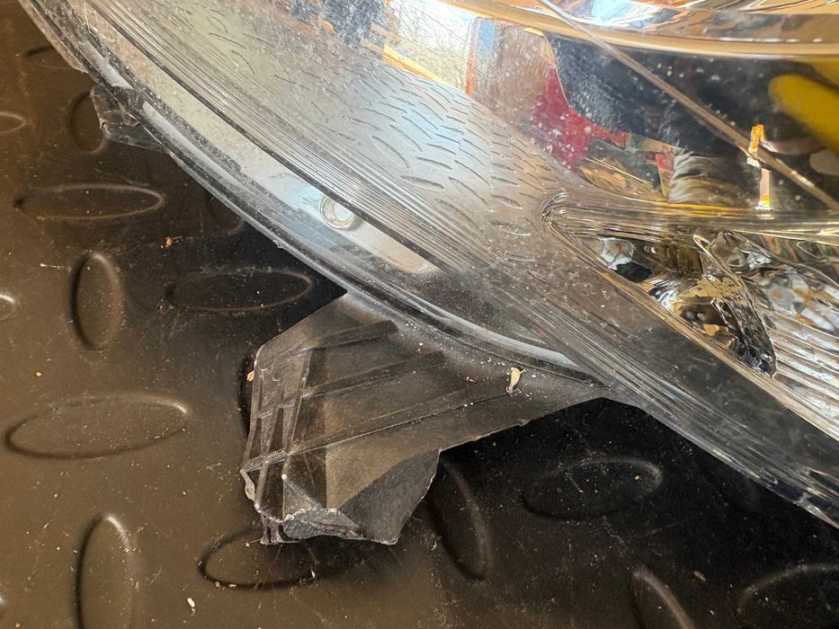 Ляв фар за Ситроен С1 / Citroen C1