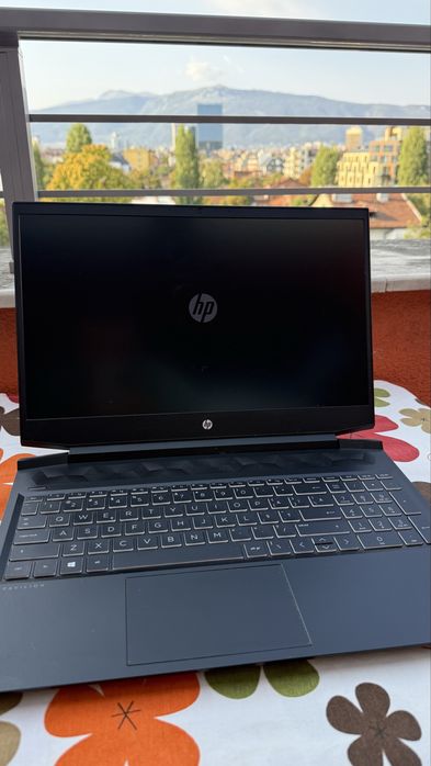 Продавам laptop HP Pavilion Gaming 15