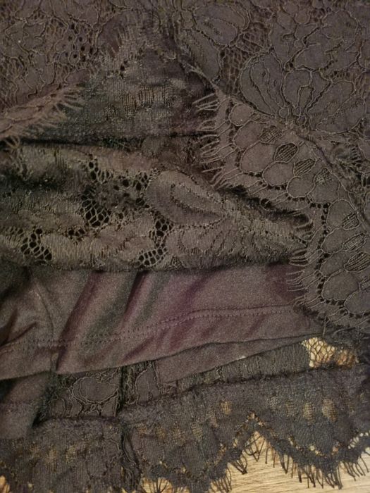 Дантелена рокля HM