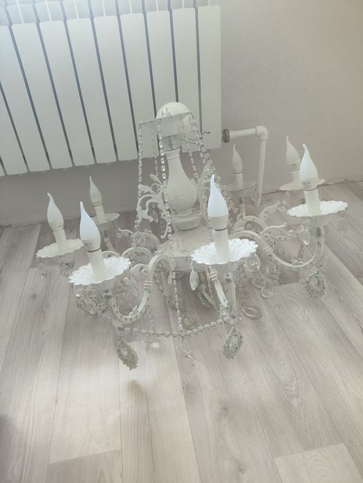 Продам люстру б/у