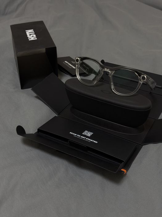 Oakley x Meta HSTN Clear, Transition to Gray