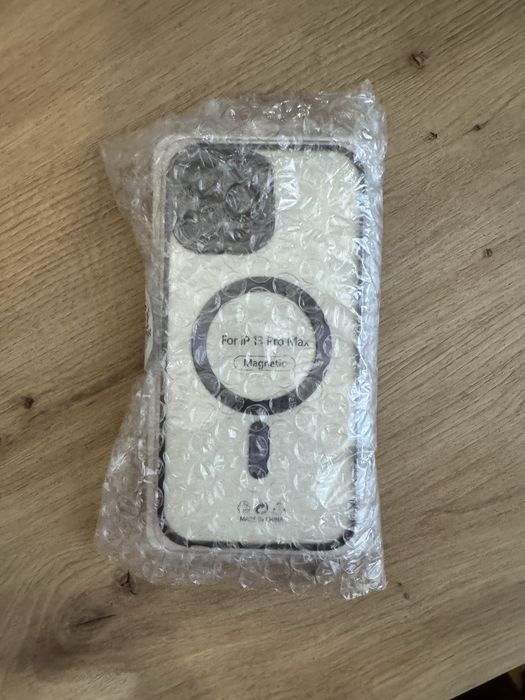 husa de telefon  Iphone 13 pro max unisex pret negociabil