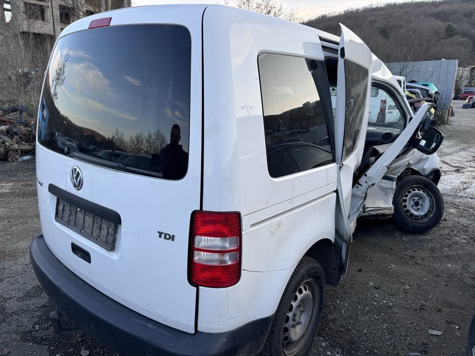 Фолксваген Кади 1.6тди 102кс  2012г На Части