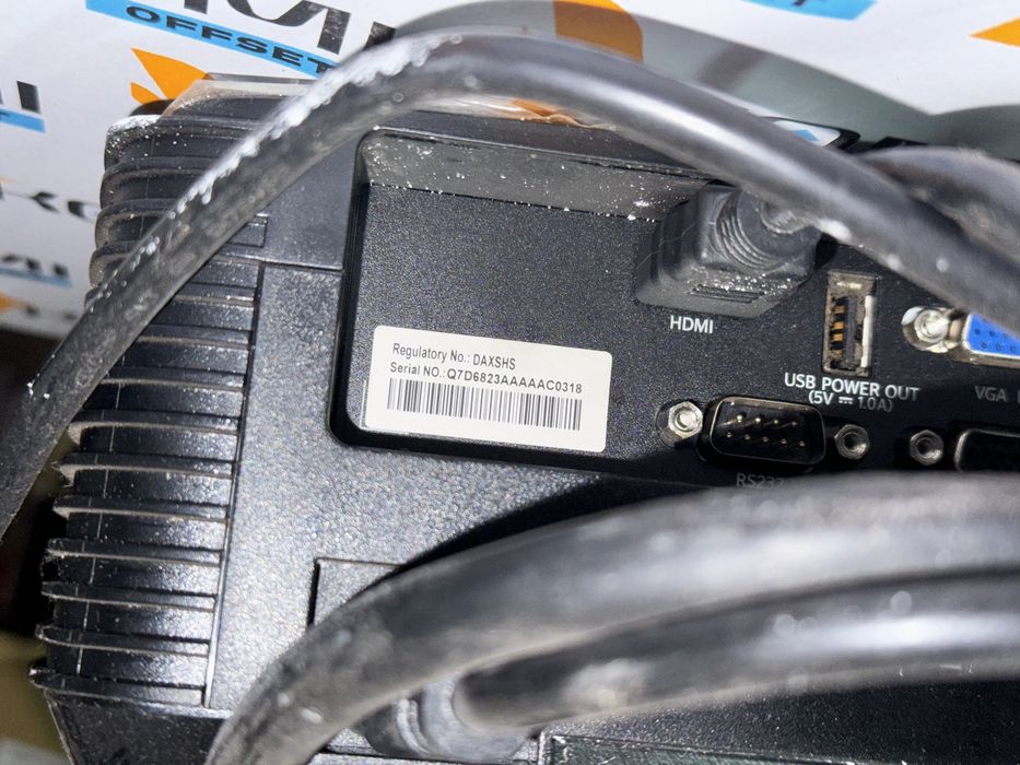 Продам проектор Optoma