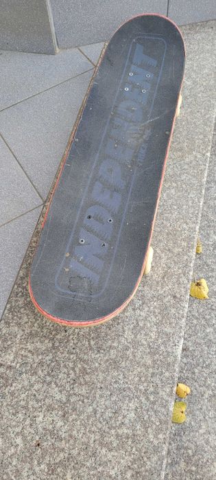 skateboard  INDEPENDENT