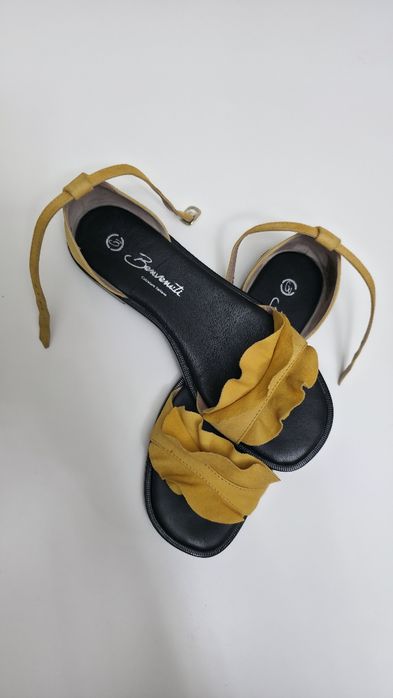 Sandale din piele intoarsa Benvenuti, galbene, marimea 38