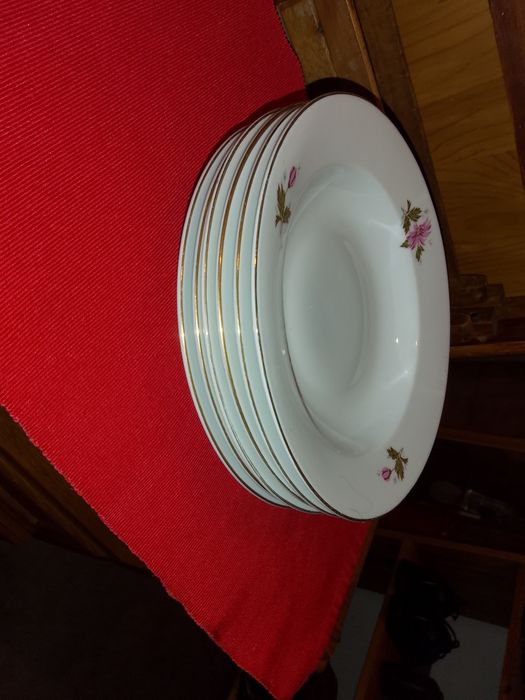 Български порцеланови сервизи за хранене  , и др.