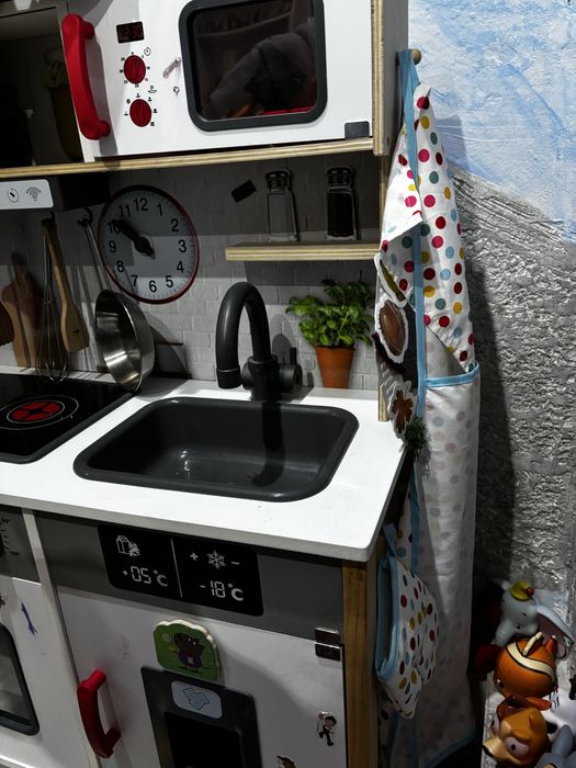 Детска дървена кухня