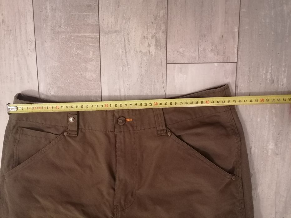 Pantaloni cargo cu buzunare