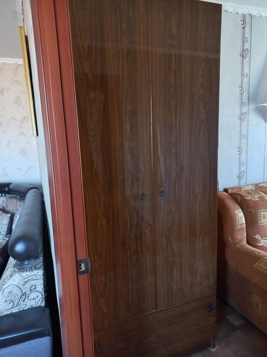 Продаеться шкаф в отличном состоянии
