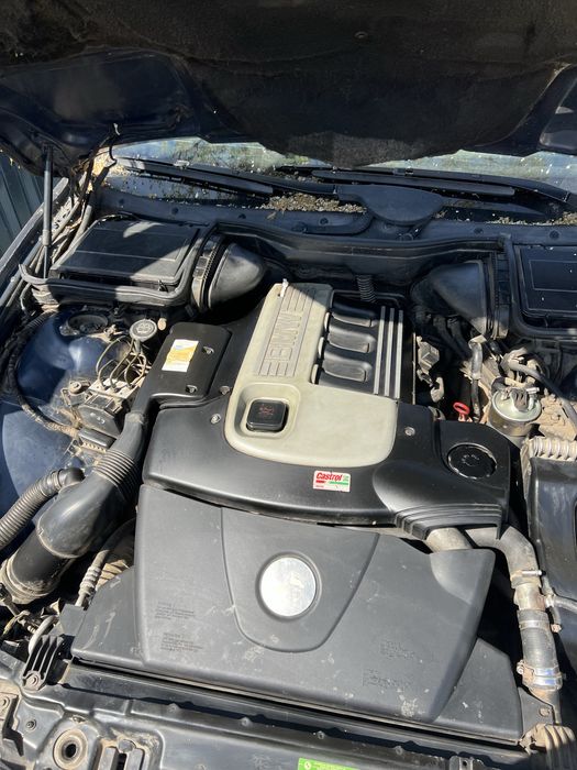 Vand sau dezmembrez Bmw e39 520d 2002