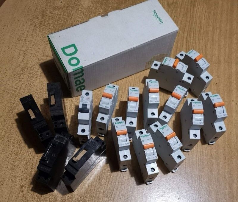 Автоматични предпазители и обикновени бушони, кабели