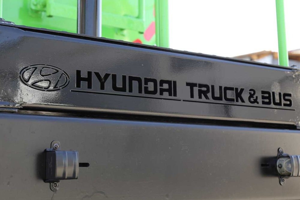 Водовоз Поливомойка HYUNDAI  4 куб, с насосом  в НАЛИЧИИ