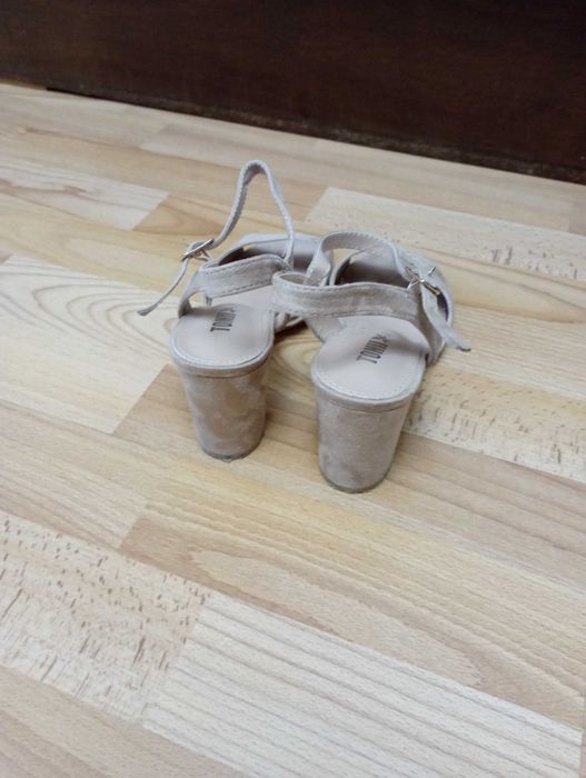 Дамски сандали от набук