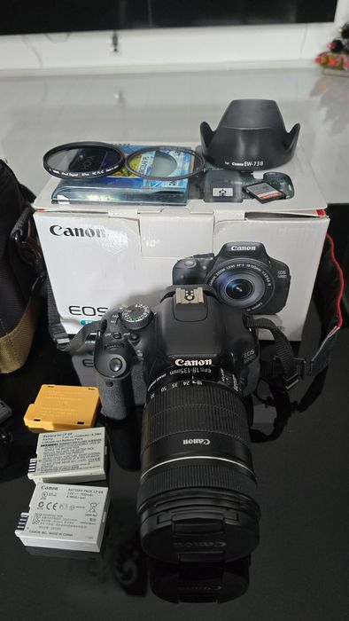 Canon 600D  , folosit ocazional , în stare foarte bună. Predare personală în Brașov.