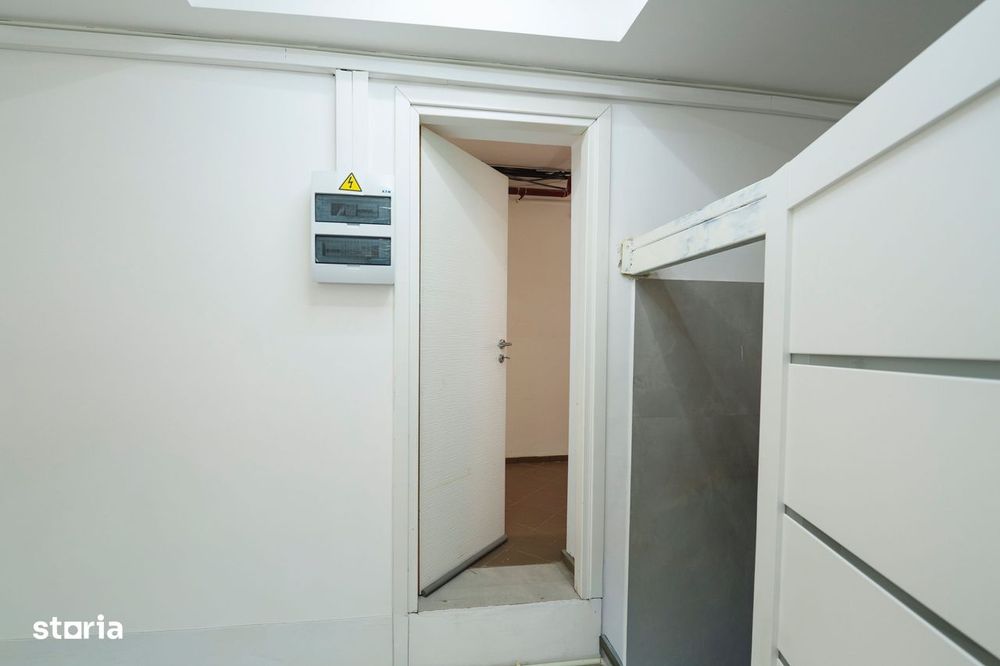 Spatiu comercial de vanzare - Amaradia