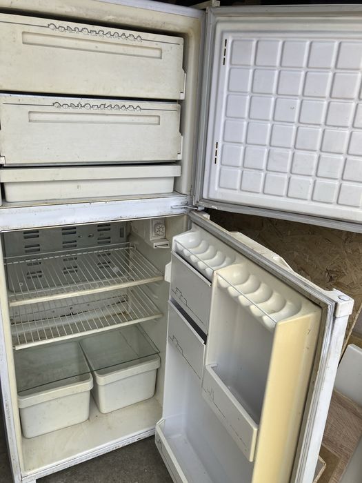 Продам холодильник
