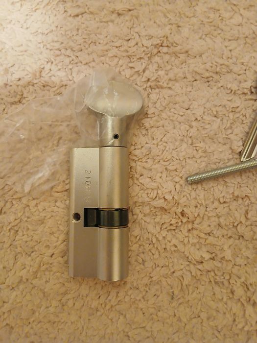 butuc usa intrare pt sus si jos - 68 mm Megadoor reducere 40%