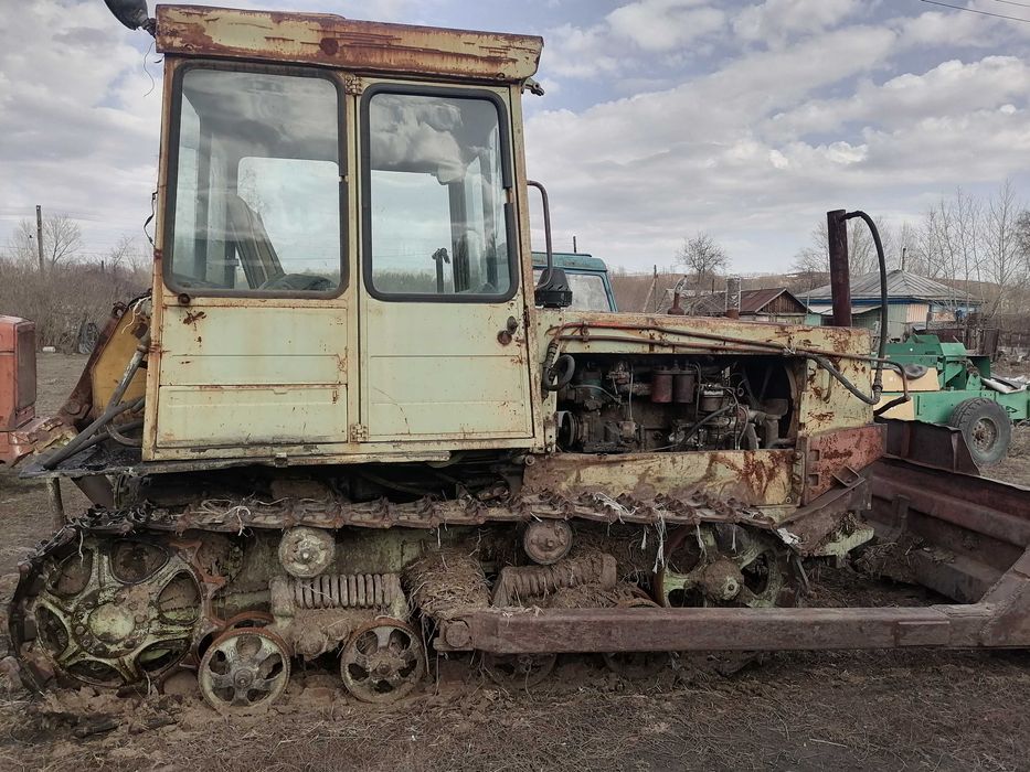 Продам ДТ 75 с лопатой