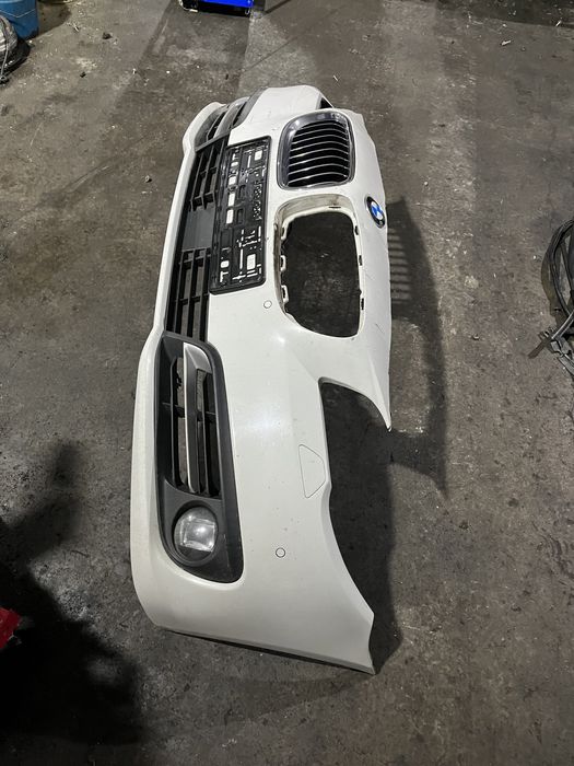 Предна броня бмв ф10/11 фейслифт ( predna bronq bmw f10/11 LCI )