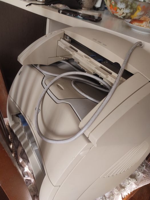 Продаем принтер Hp Laserjet 1200