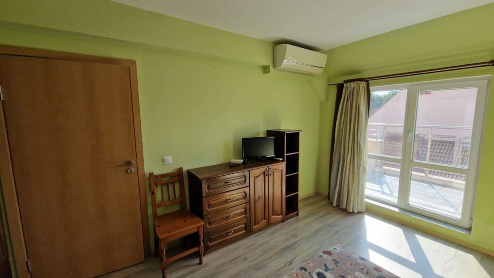 Дава се под наем Двустаен апартамент в Русе, Център - 70 кв.м за 357 € - Снимка #4