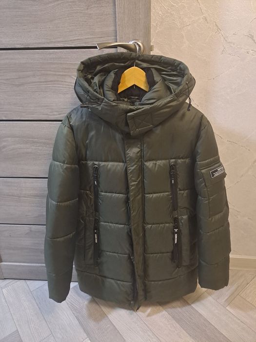 Продам куртки подростковые