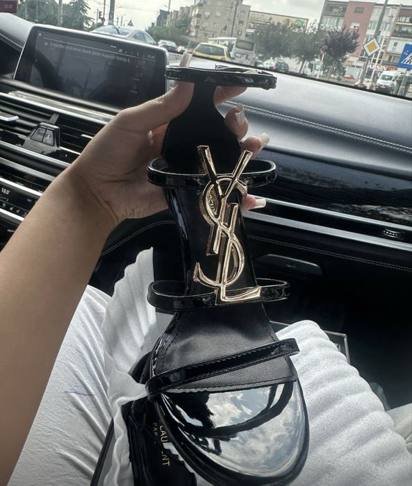 Sandale cu toc de 9 cm