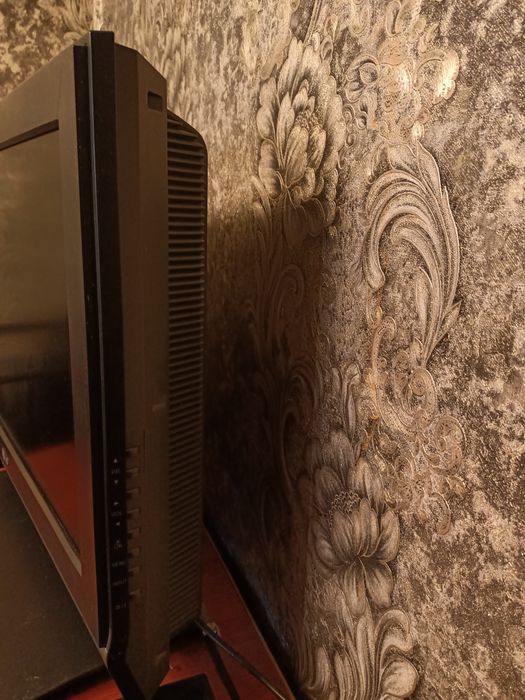 Продам телевизорLD ,с ресивером и антенной