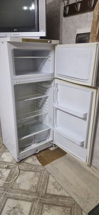 Продам холодильник