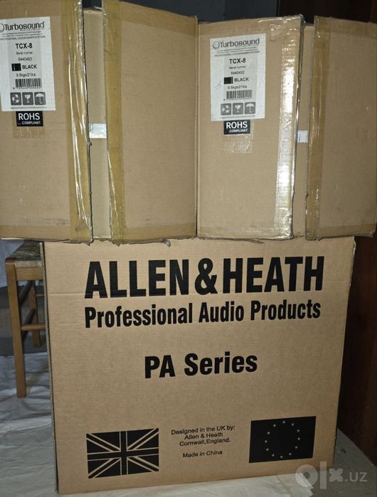Колонки Turbosound и микшерный пульт Allen & Heath