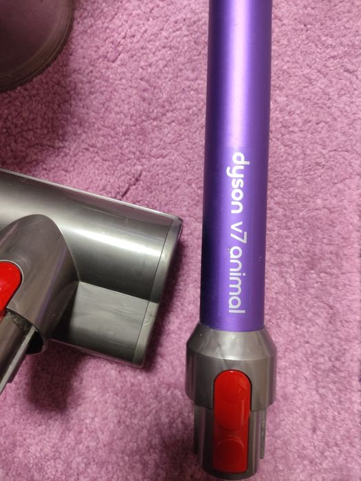 Aspirator Dyson v7