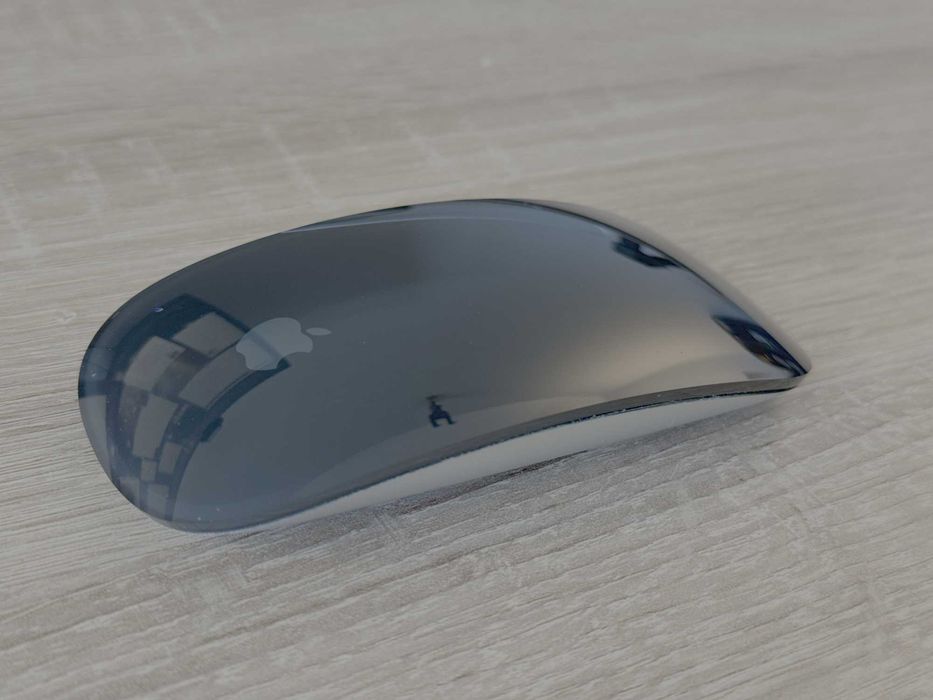 Apple Magic Mouse 2, Model A1657 - Lightning - отлично състояние