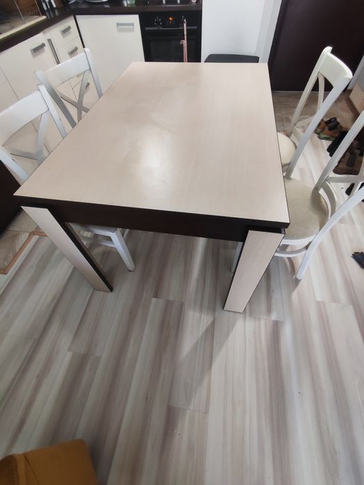 Маса със столове дървени