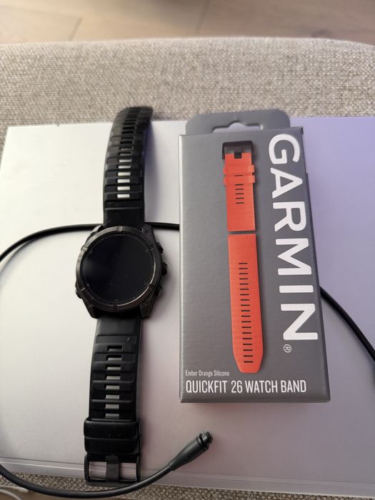 Garmin Fenix 8 51mm AMOLED + Curea aditionala